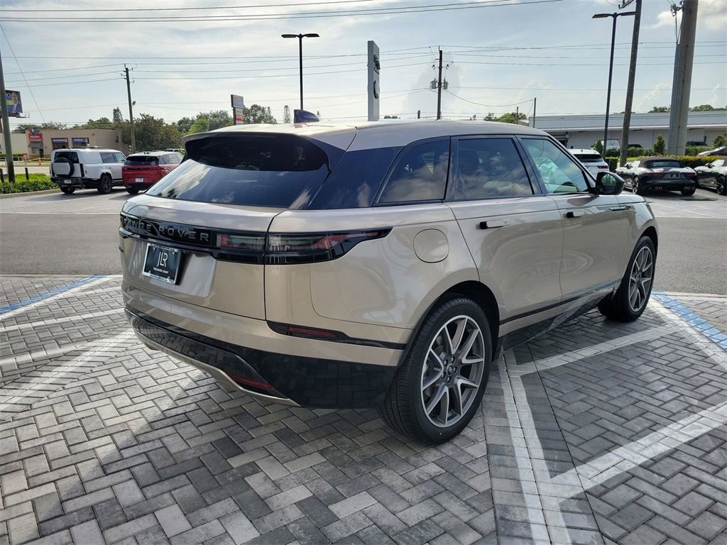 New 2026 Land Rover Range Rover Velar Dynamic SE image 5