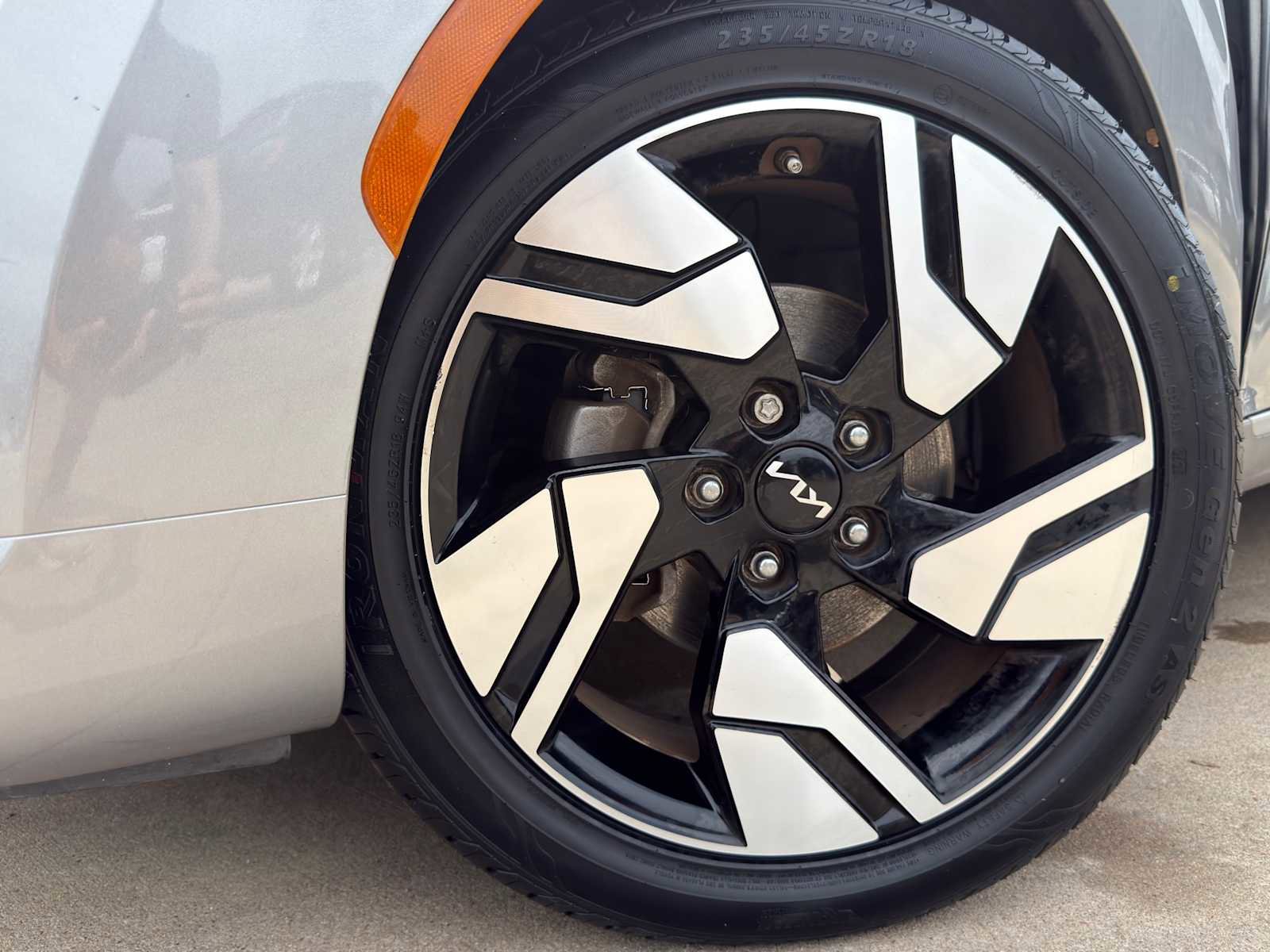 Certified 2023 Kia Soul GT-Line FWD image 3