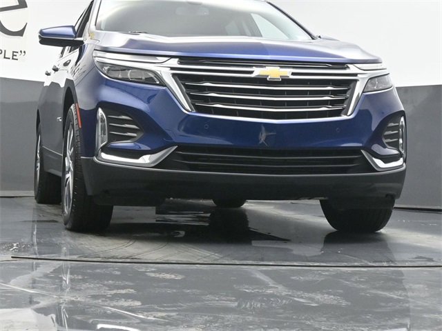 Used 2023 Chevrolet Equinox Premier image 3
