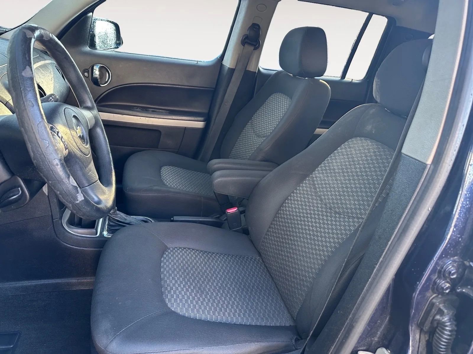 Used 2010 Chevrolet HHR LT image 10