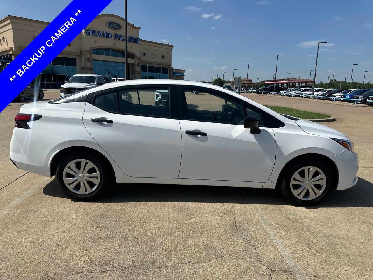 Used 2022 Nissan Versa S FWD image 6