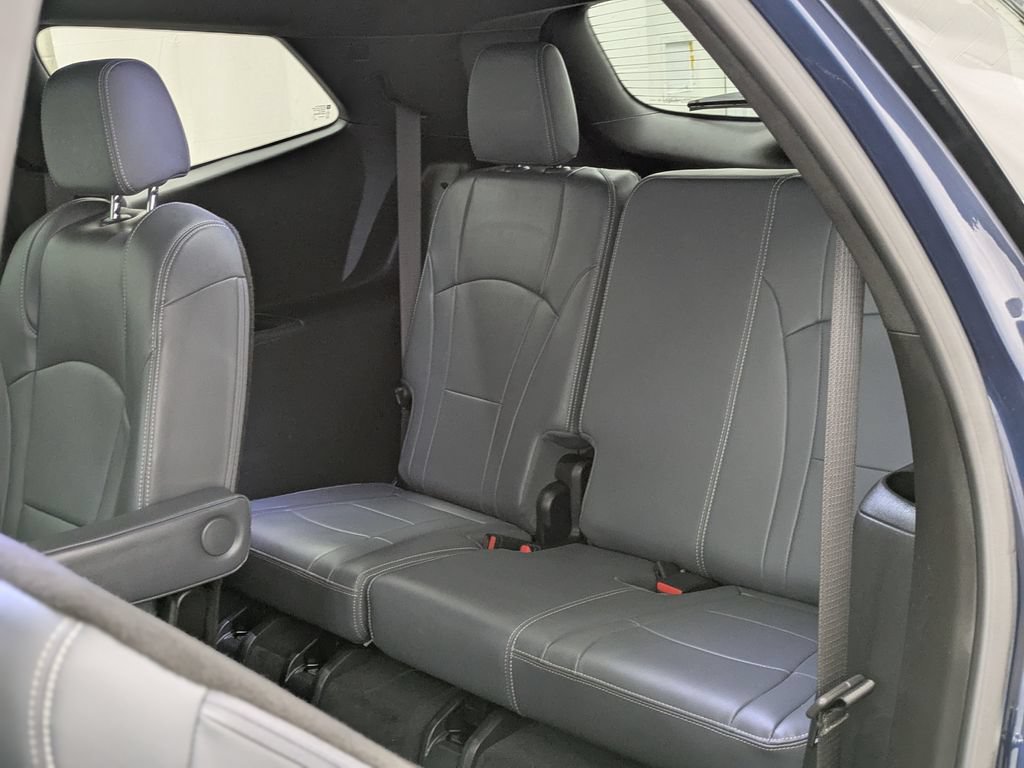 Used 2023 Buick Enclave Essence AWD/4WD image 14