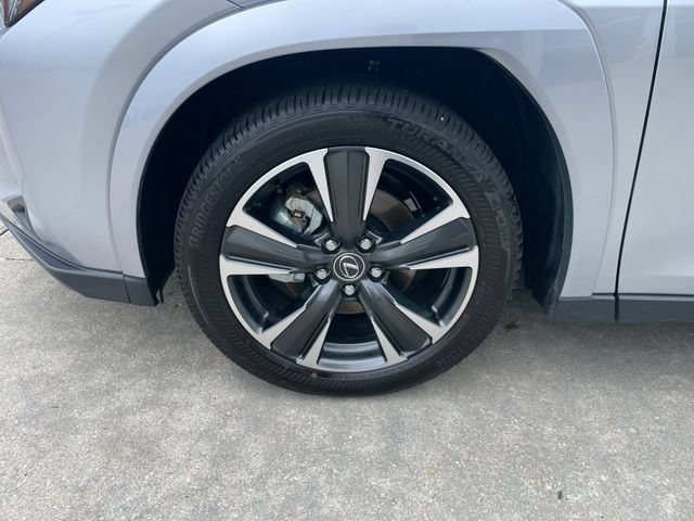 Used 2026 Lexus UX 300h AWD w/ Accessory Package (2T) image 42