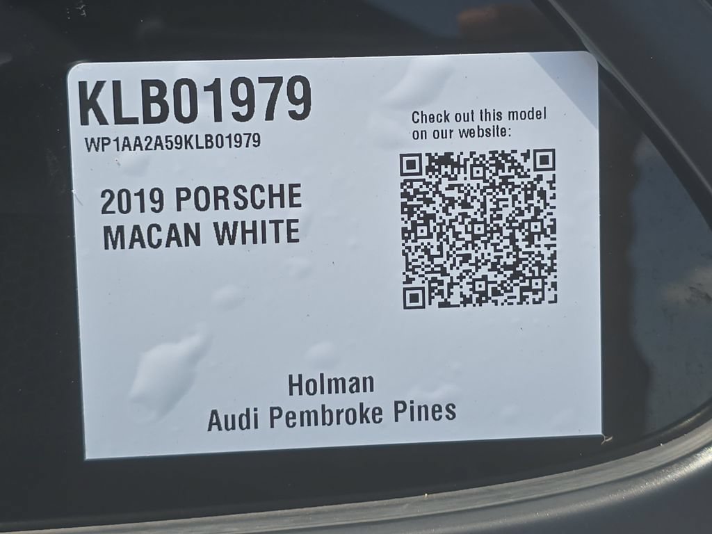 Used 2019 Porsche Macan AWD/4WD image 32