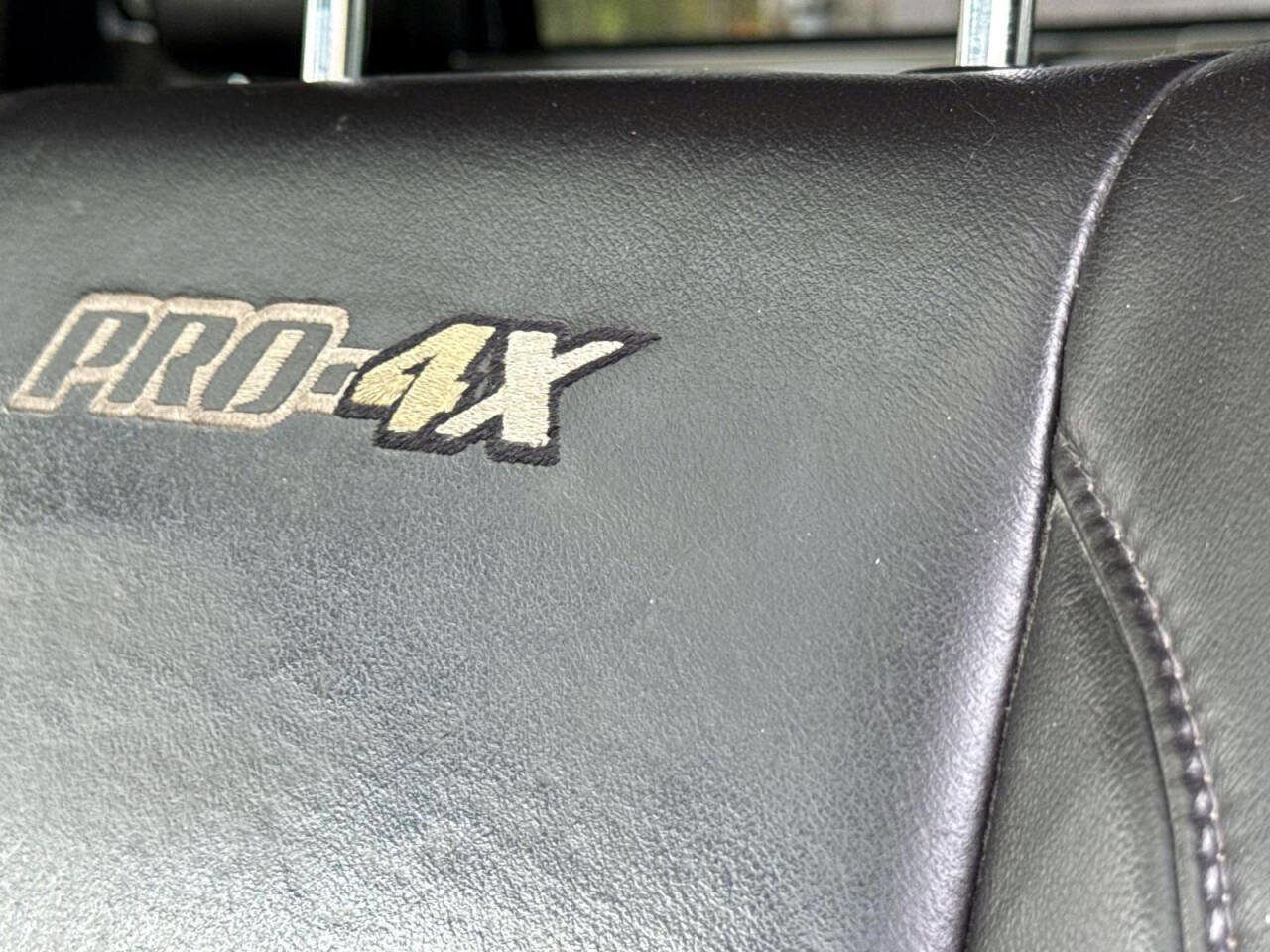 Used 2015 Nissan Titan PRO-4X image 17