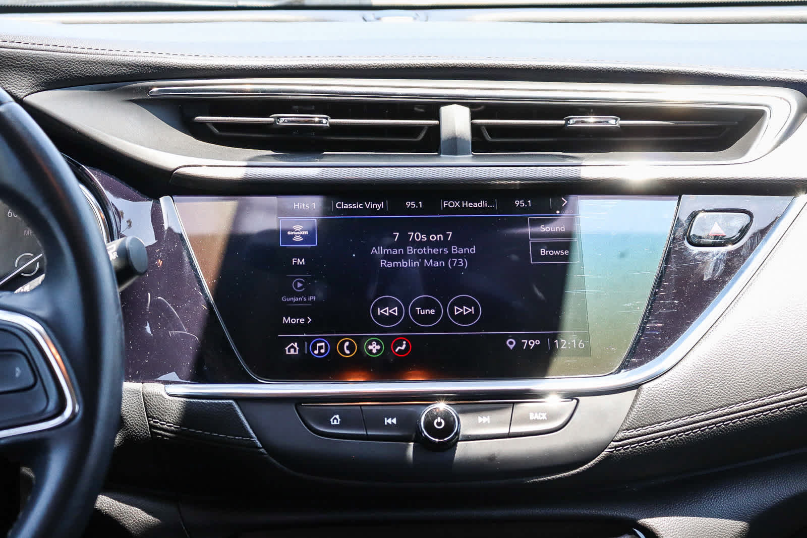 Used 2021 Buick Encore GX Select FWD image 17