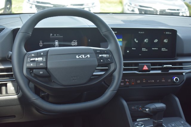 New 2026 Kia Sportage EX FWD image 19