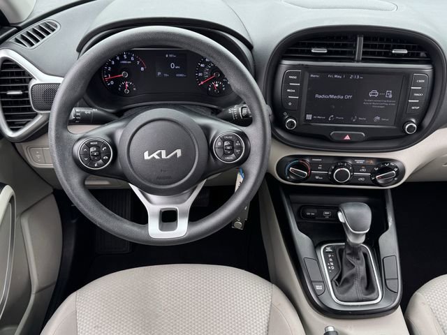 Used 2022 Kia Soul LX FWD image 11