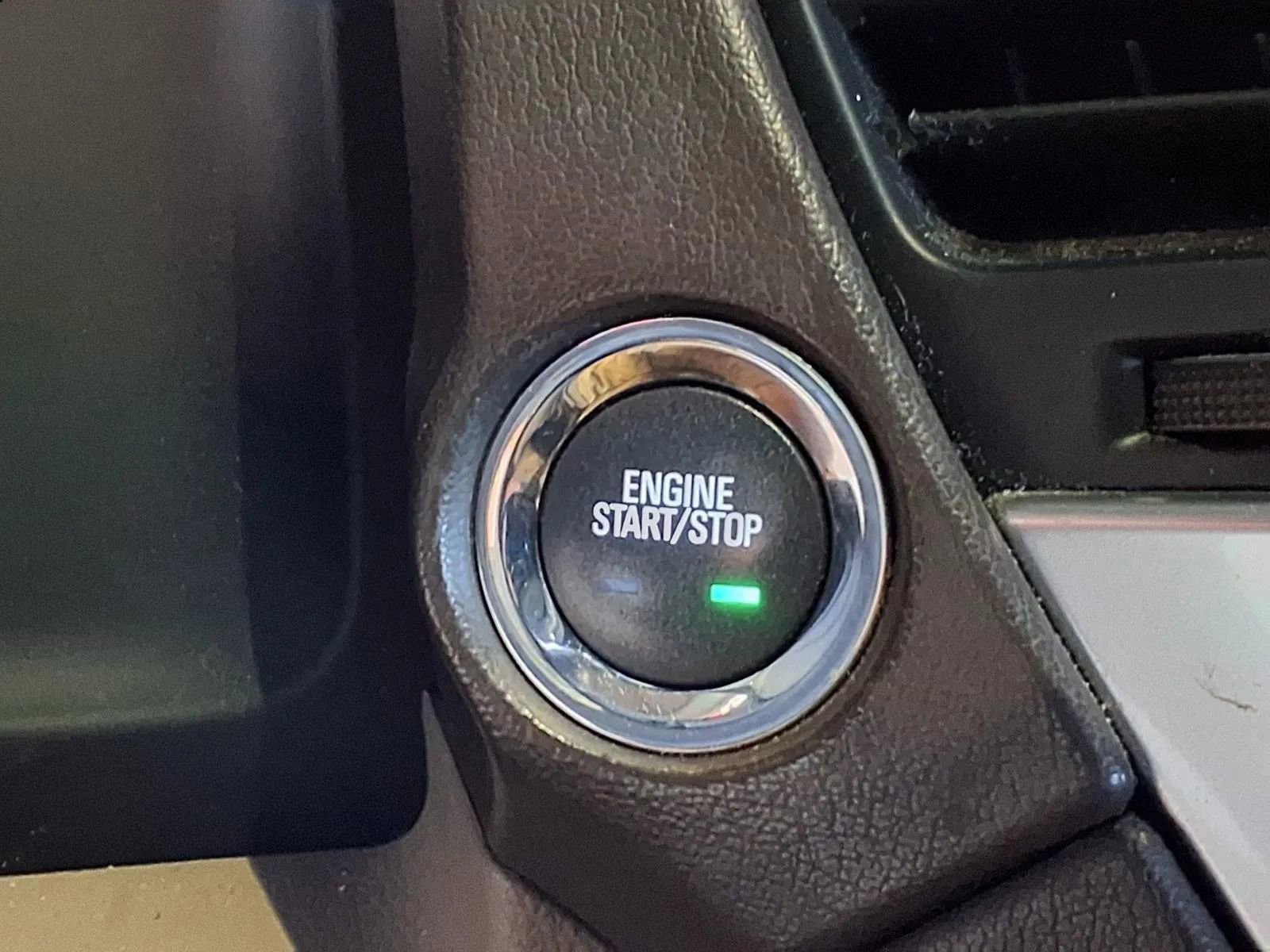 Used 2020 Chevrolet Tahoe Premier AWD/4WD image 26