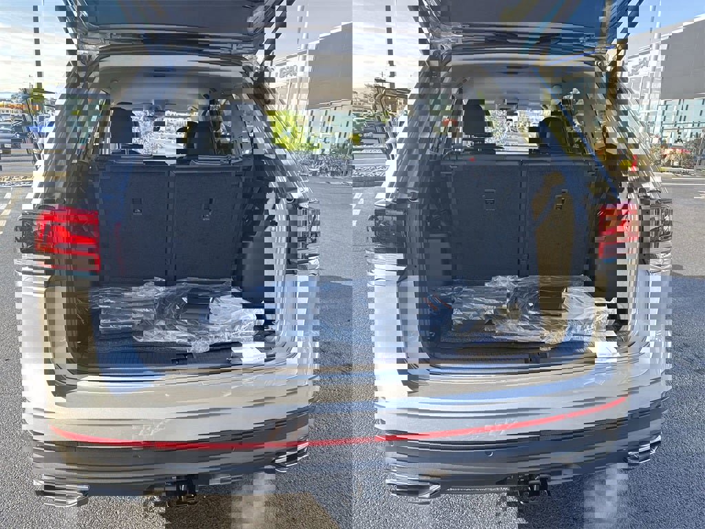 New 2026 Volkswagen Atlas SE image 45