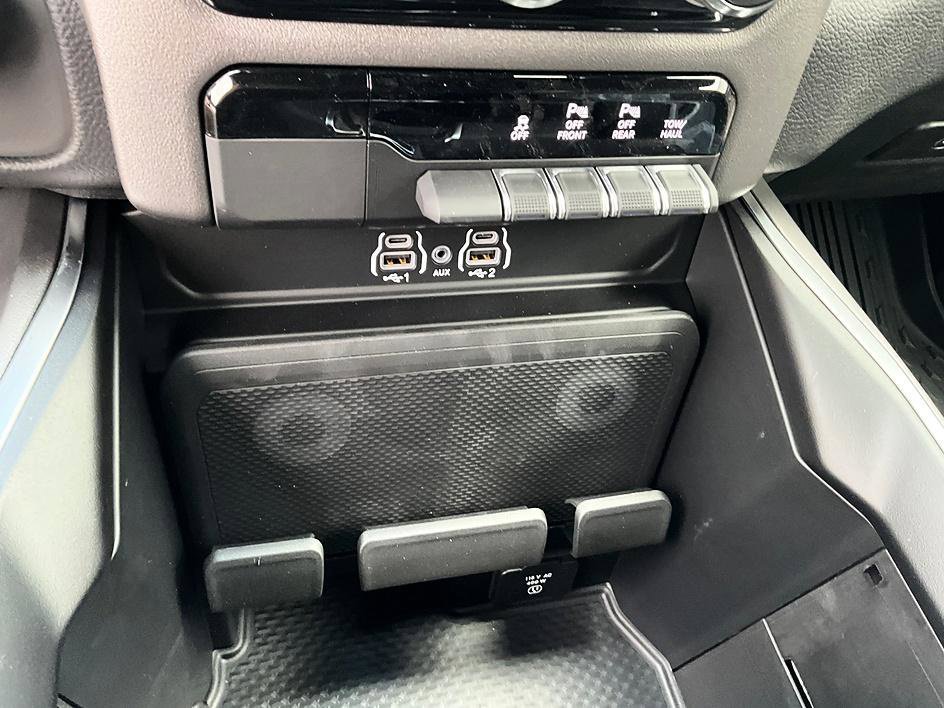New 2026 RAM 1500 Big Horn w/ Night Edition AWD/4WD image 24
