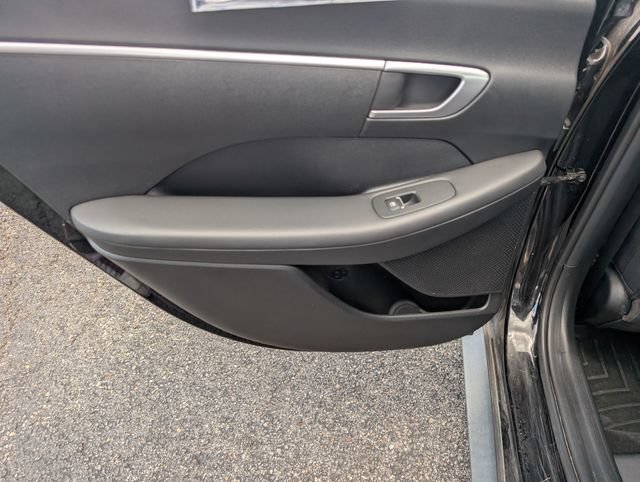 Used 2023 Hyundai Sonata SE FWD image 11