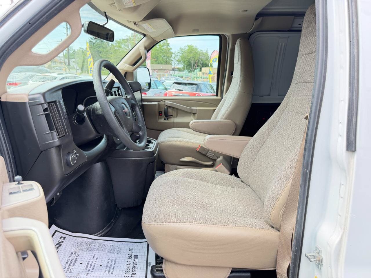 Used 2019 GMC Savana 3500 RWD image 12