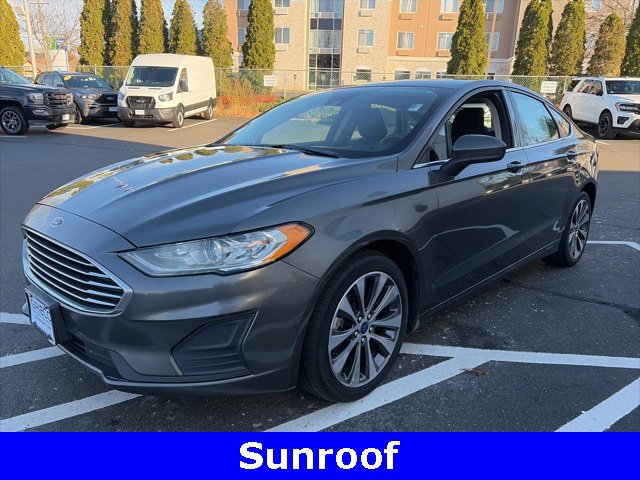 Used 2019 Ford Fusion SE image 3