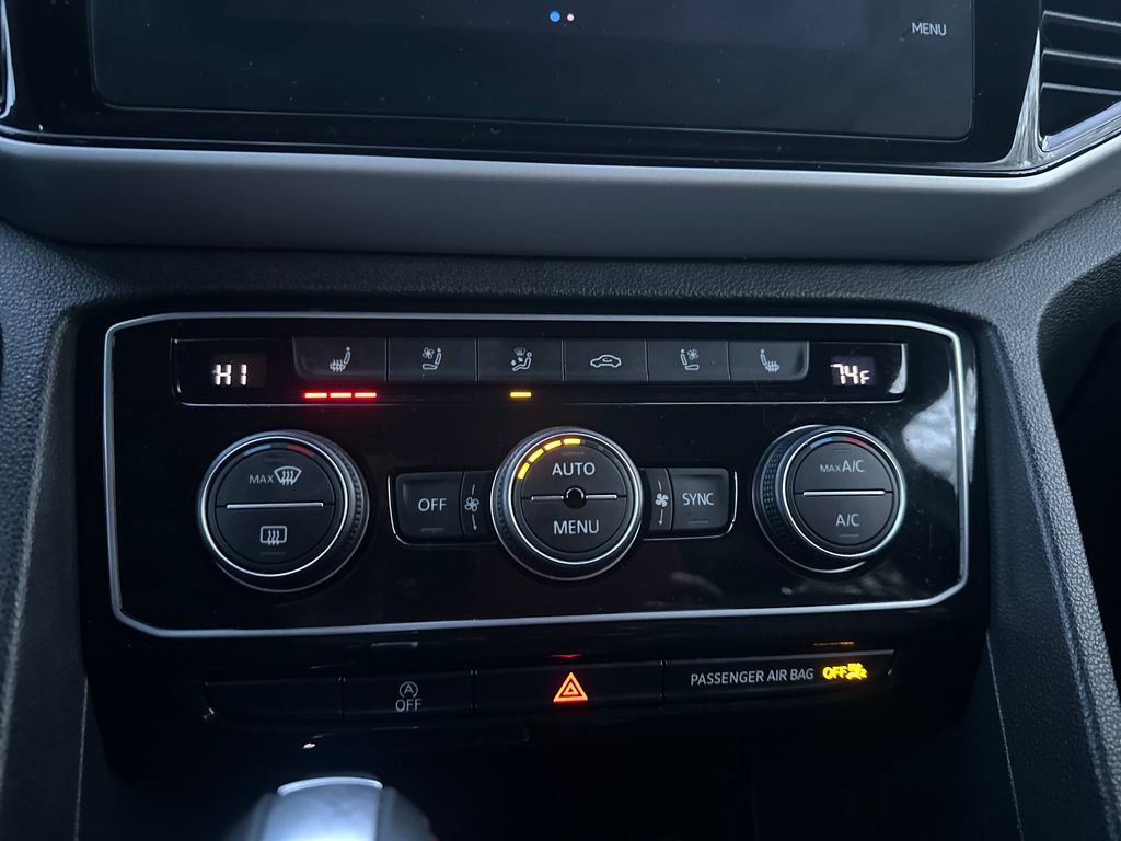 Used 2021 Volkswagen Atlas Cross Sport SEL Premium image 11