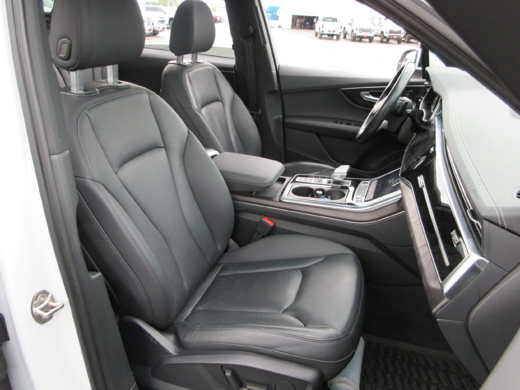 Used 2023 Audi Q7 3.0T Premium w/ Convenience Package AWD/4WD image 24