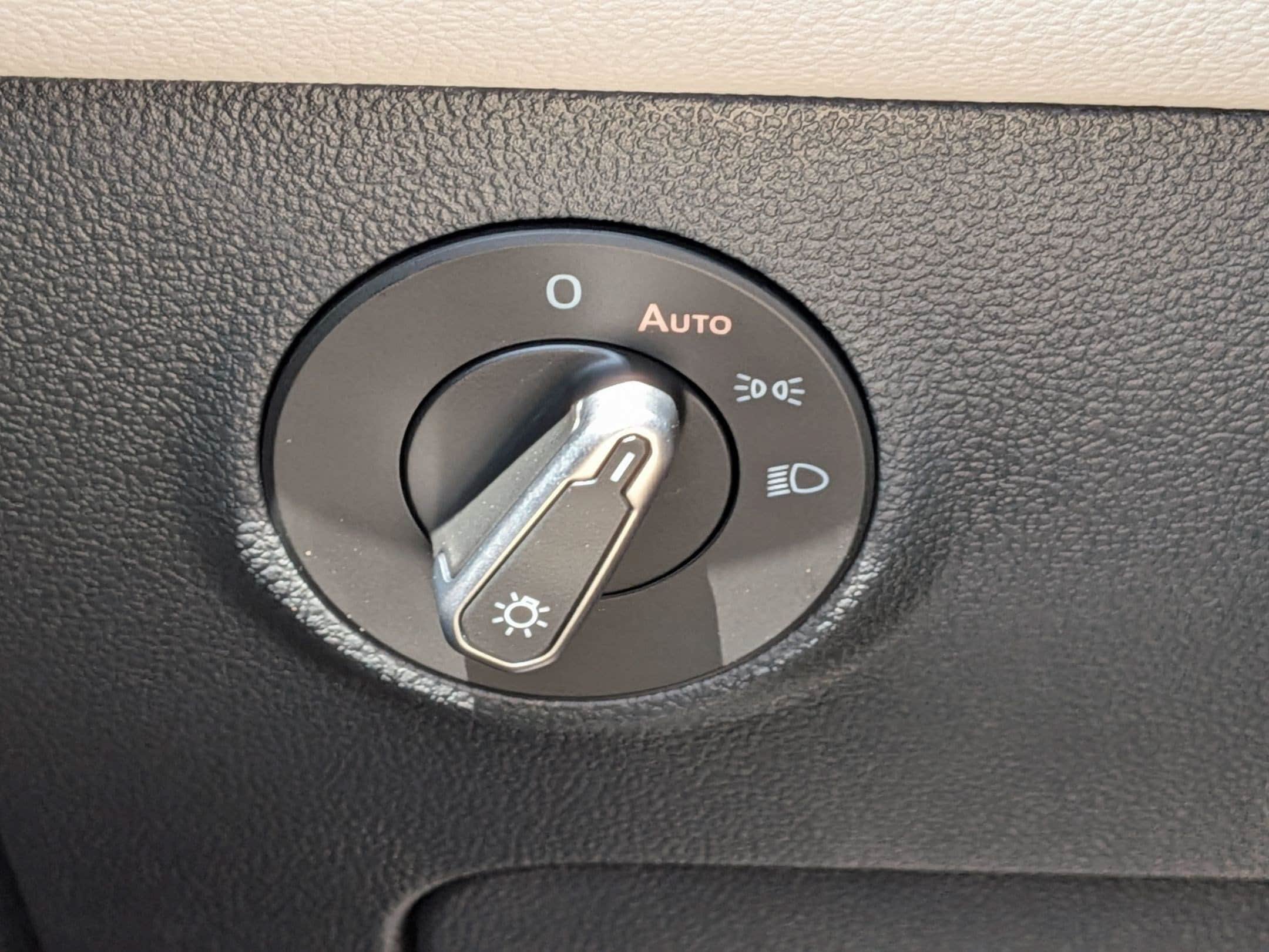 New 2026 Volkswagen Taos SEL AWD/4WD image 17