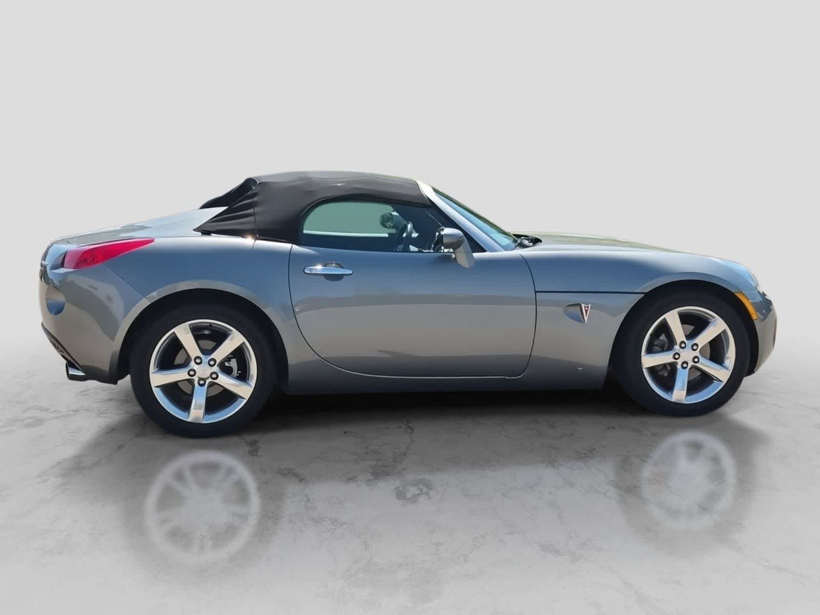 Used 2006 Pontiac Solstice Convertible w/ Premium Package RWD image 9