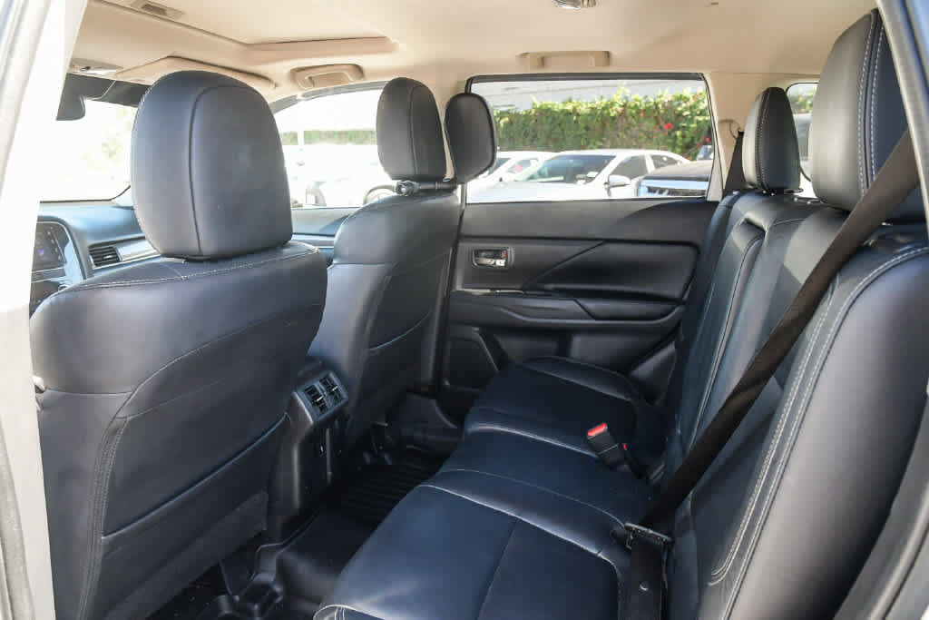 Used 2019 Mitsubishi Outlander GT AWD/4WD image 17