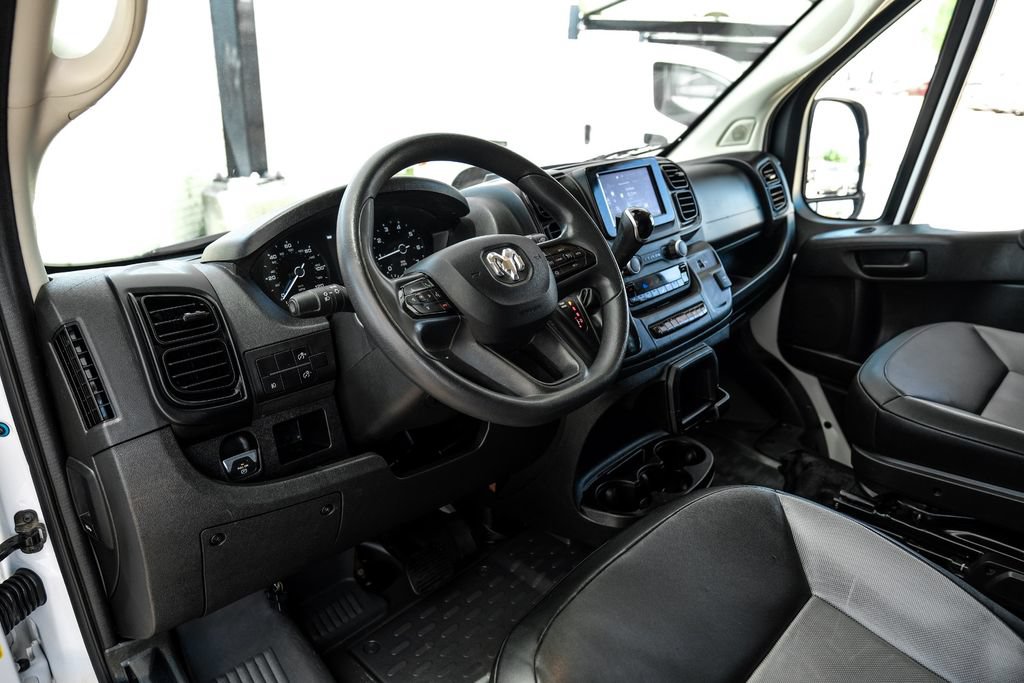 Used 2025 RAM ProMaster 2500 w/ Convenience Group FWD image 2