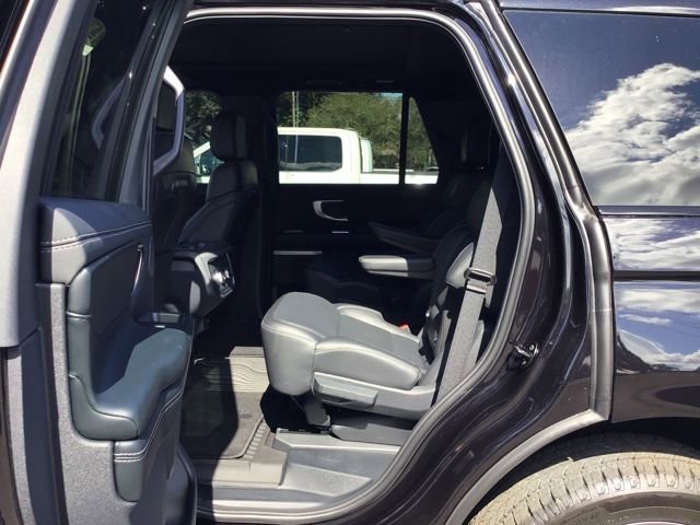 New 2025 Ford Expedition Platinum w/ Stealth Performance Package image 26