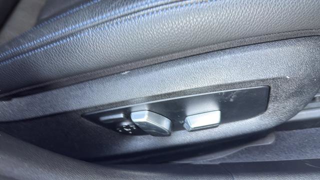 Used 2020 BMW 540i w/ M Sport Package RWD image 24