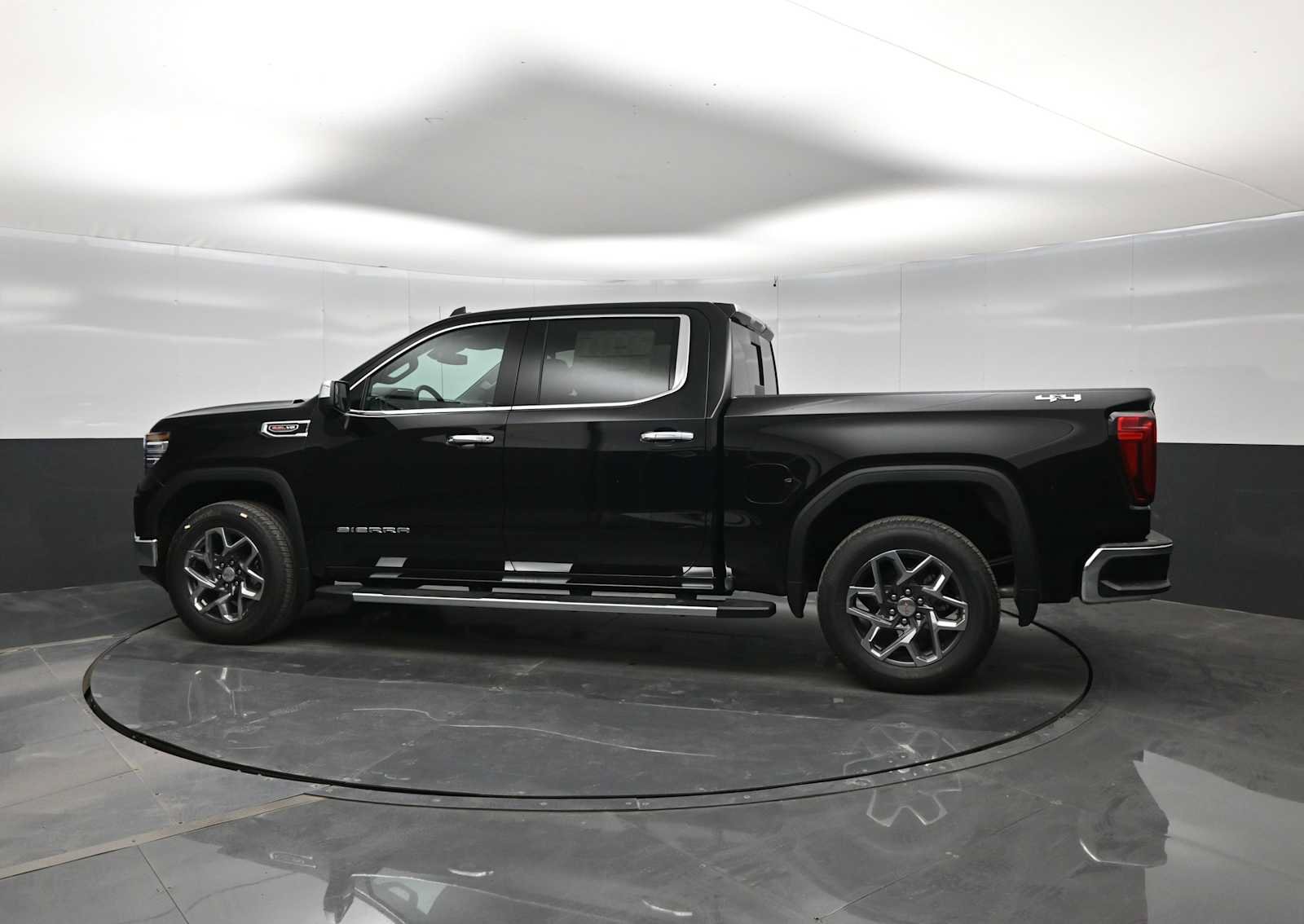New 2026 GMC Sierra 1500 SLT w/ SLT Premium Package AWD/4WD image 5