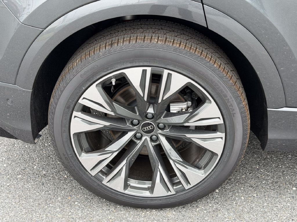 New 2027 Audi Q8 Premium Plus AWD/4WD image 6