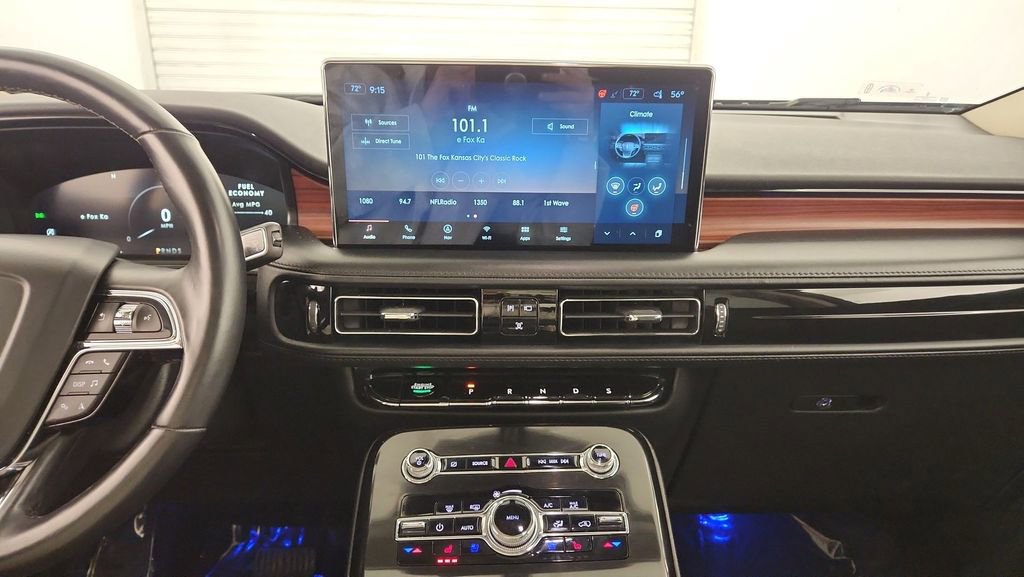 Used 2022 Lincoln Nautilus Reserve w/ Equipment Group 201A image 13