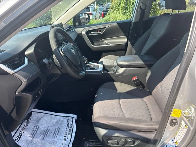 Used 2021 Toyota RAV4 XLE AWD/4WD image 23