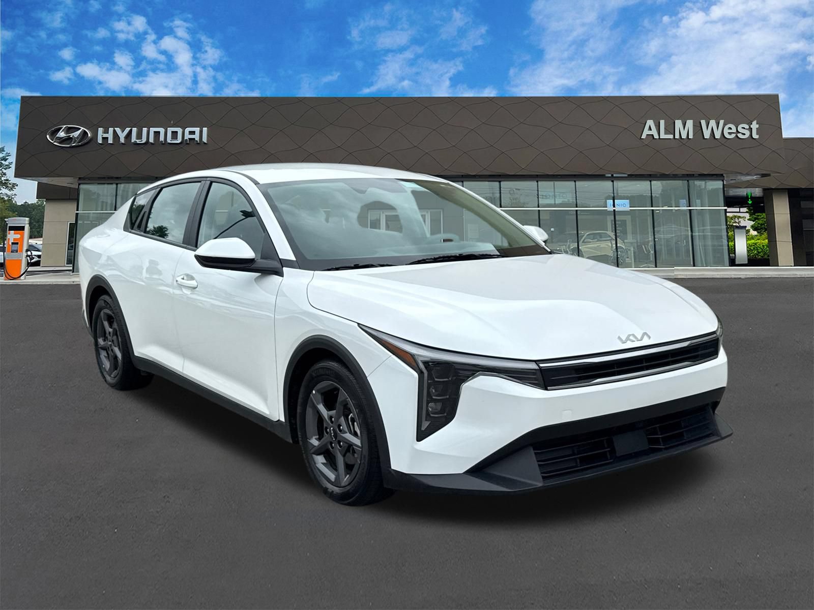 Used 2025 Kia K4 FWD image 3