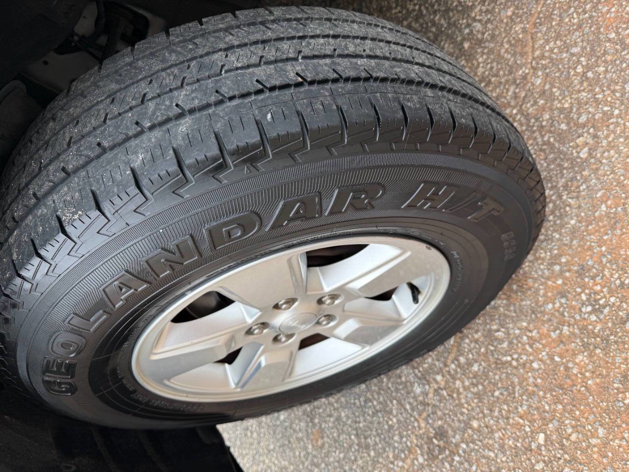 Used 2012 Jeep Liberty Sport image 8