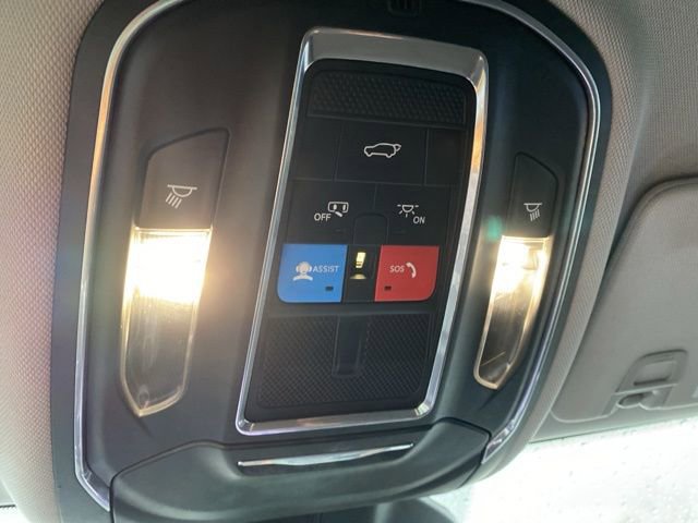 Used 2022 Jeep Grand Cherokee L Laredo w/ Luxury Tech Group I image 31