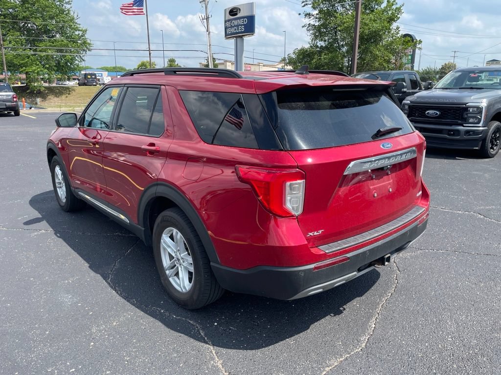 Used 2021 Ford Explorer XLT w/ Equipment Group 202A AWD/4WD image 7