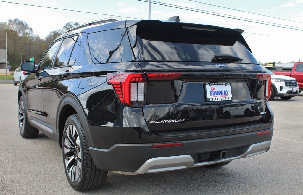 Used 2025 Ford Explorer Platinum w/ LUX Leather Package image 9