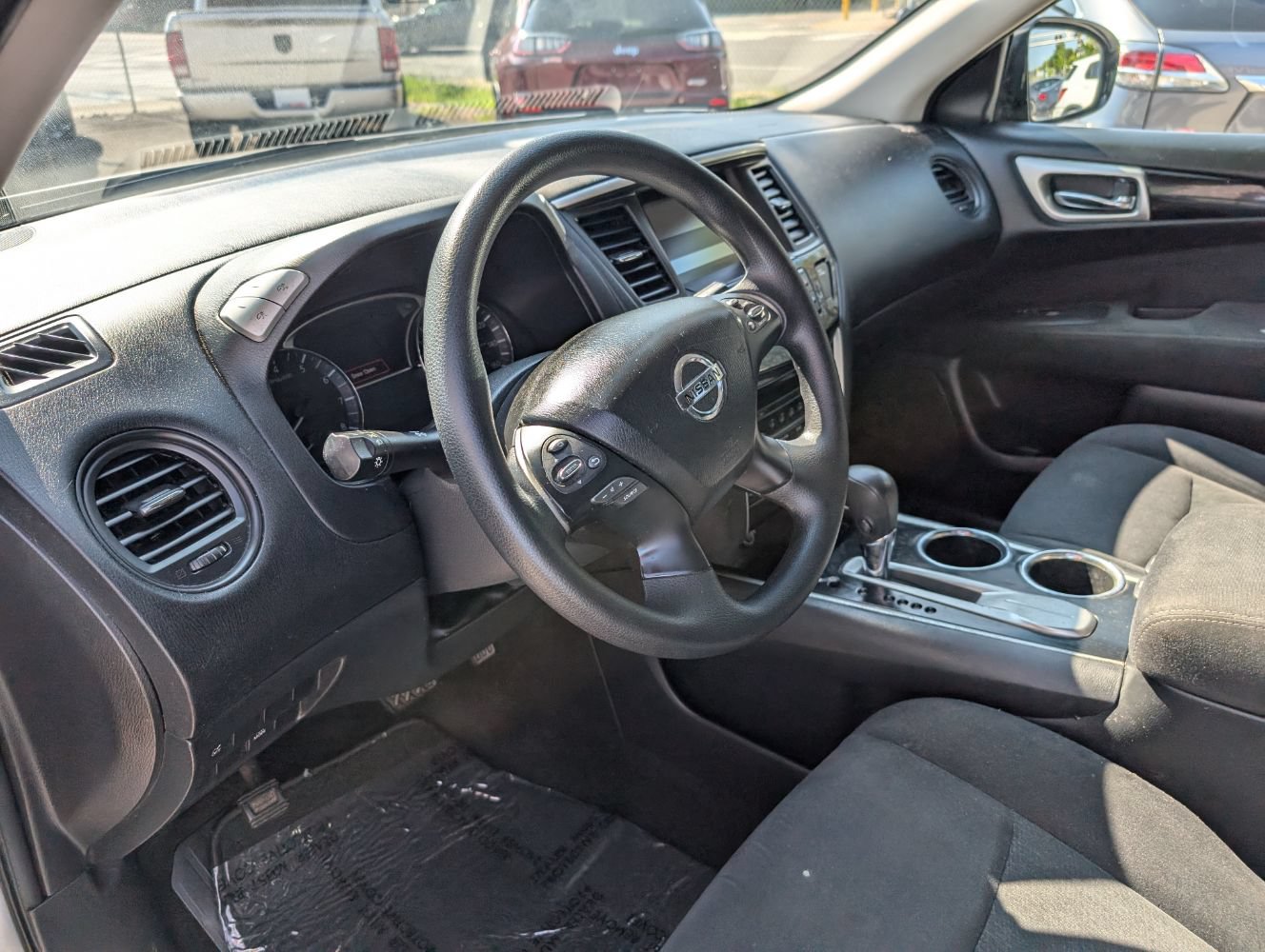 Used 2016 Nissan Pathfinder S FWD image 11