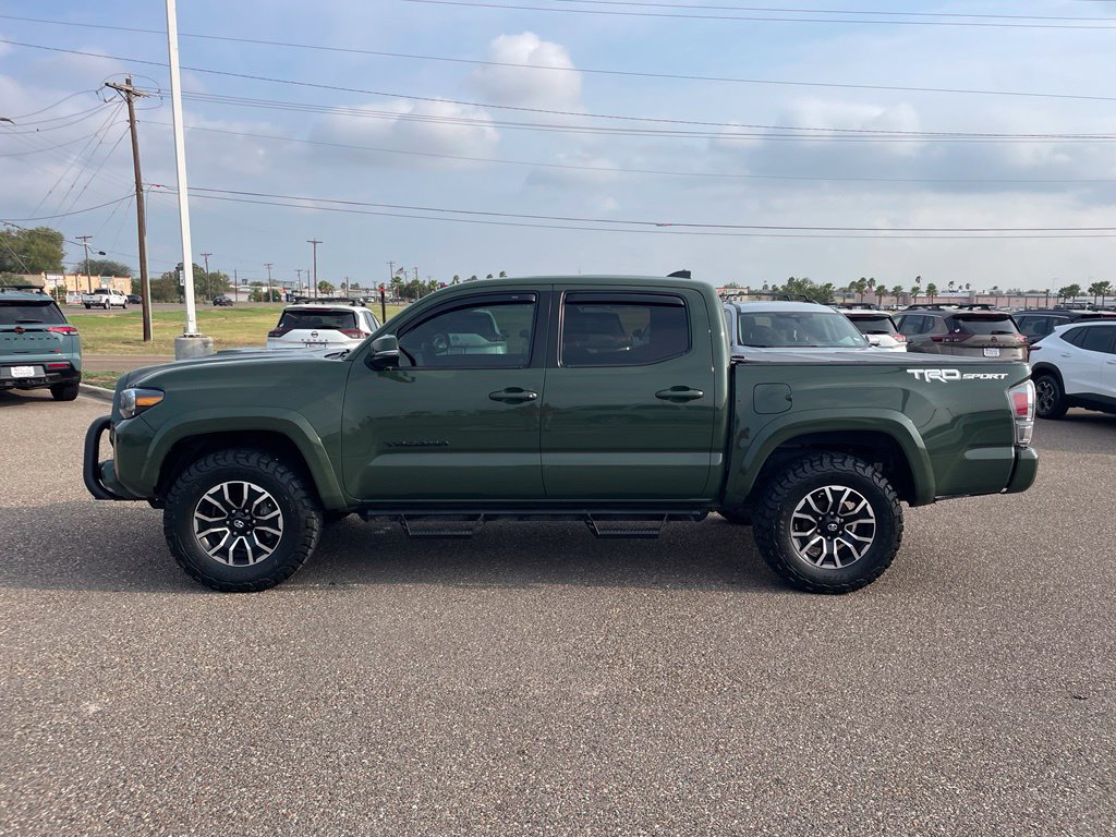 Used 2021 Toyota Tacoma TRD Sport w/ Technology Package RWD image 4