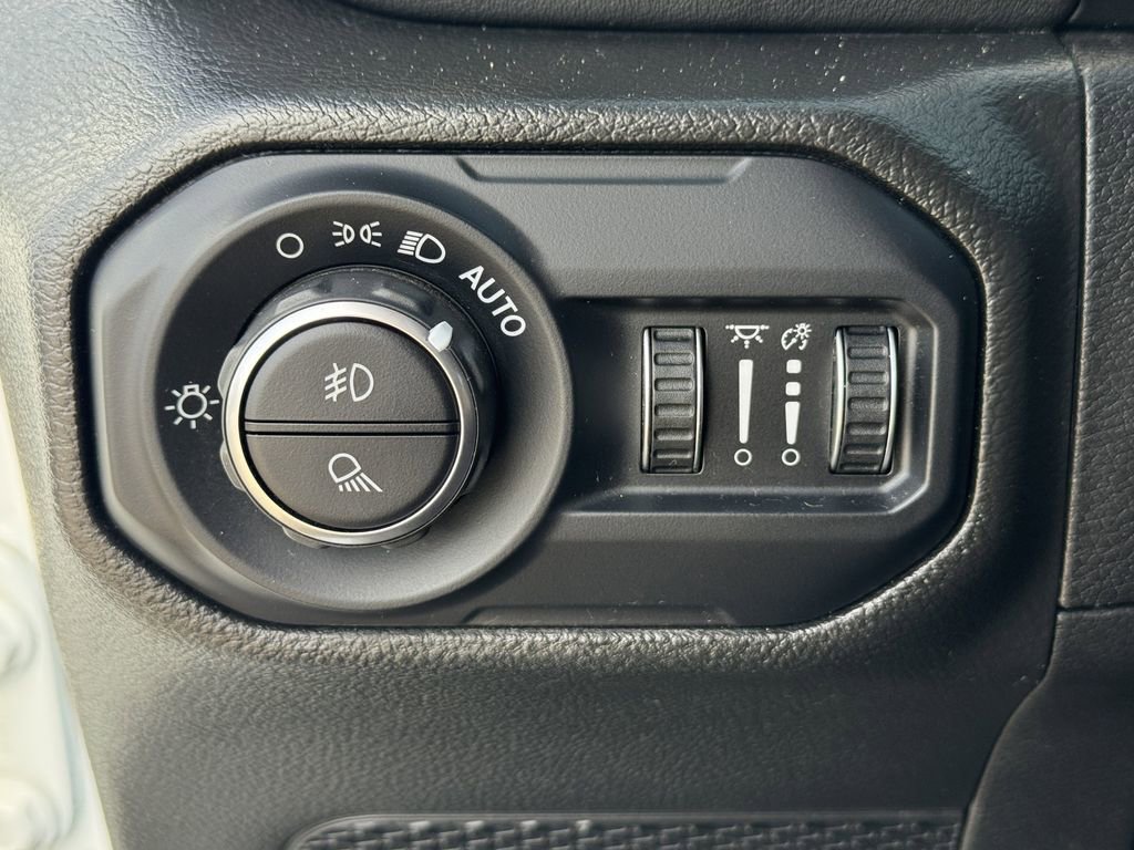 Used 2022 Jeep Gladiator Overland w/ Popular Equipment Package image 22