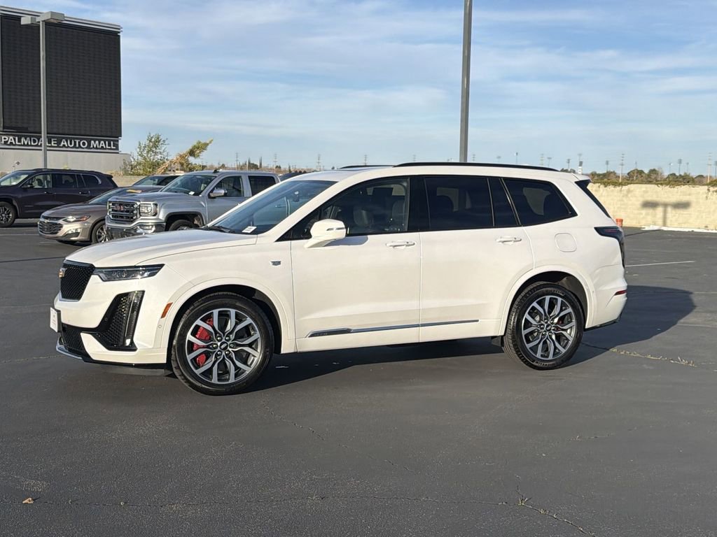 Certified 2025 Cadillac XT6 Sport w/ Platinum Package AWD/4WD image 37