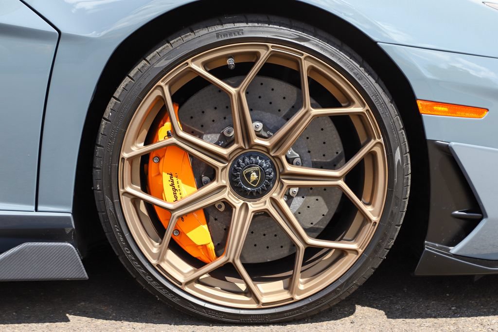 Used 2019 Lamborghini Aventador SVJ AWD/4WD image 39