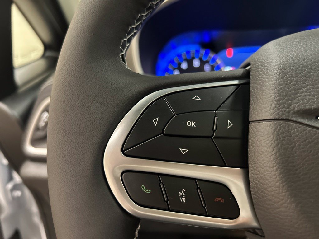 New 2027 Chrysler Pacifica Limited FWD image 23