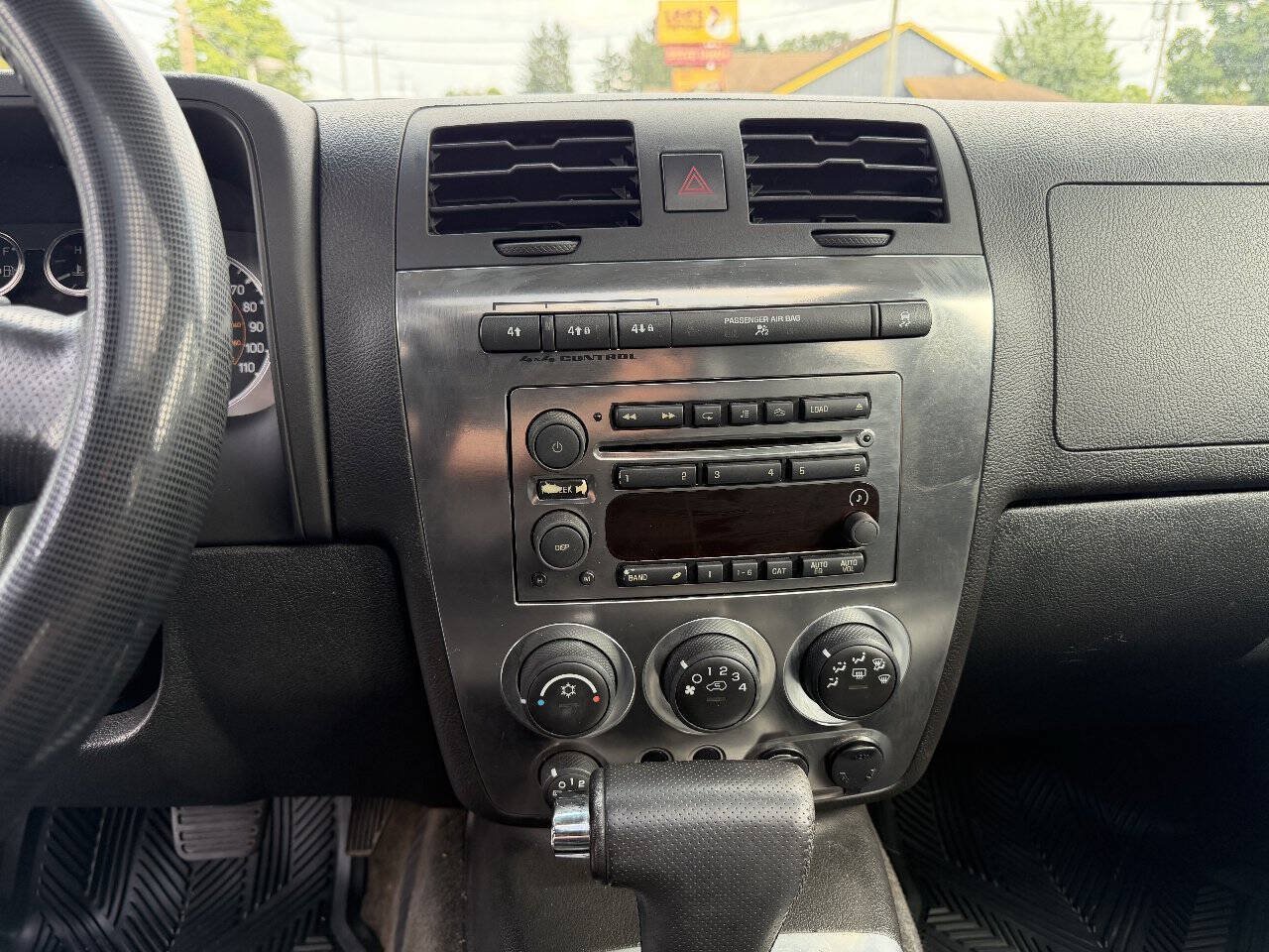 Used 2006 HUMMER H3 AWD/4WD image 13