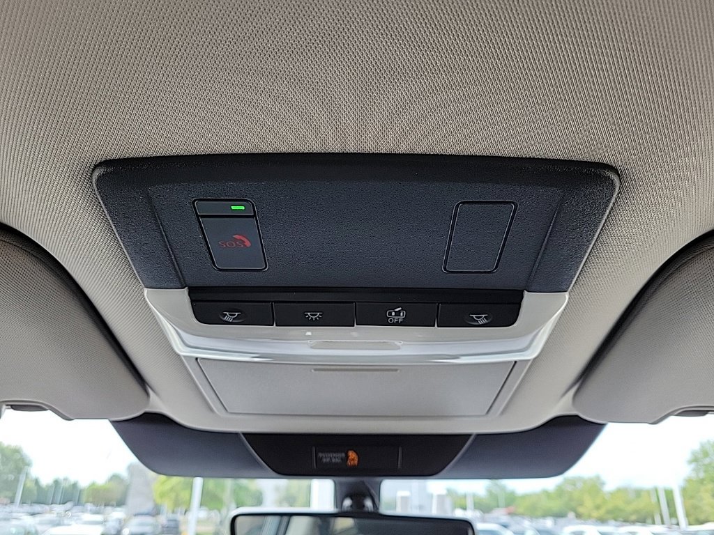 Used 2025 Nissan Pathfinder SL AWD/4WD image 28