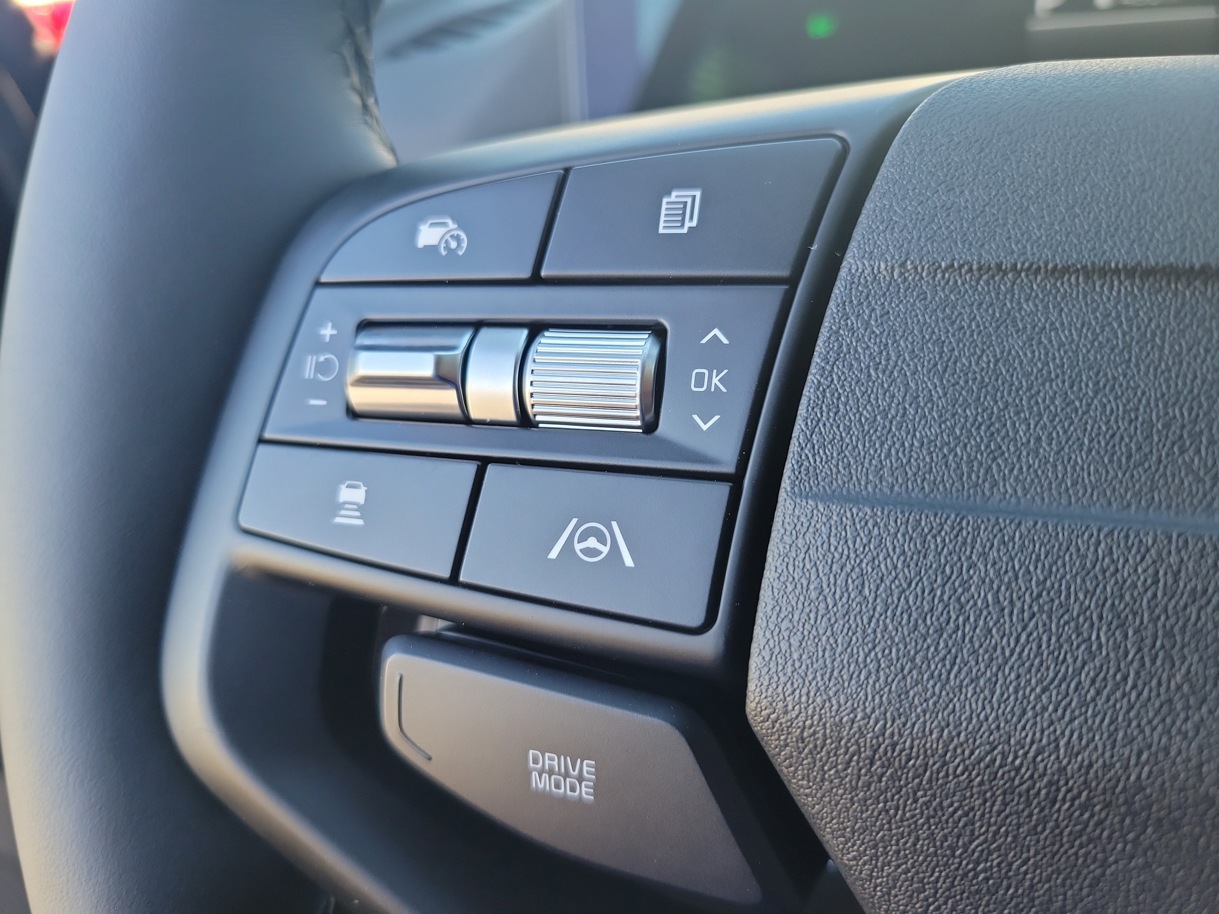 New 2026 Kia Sportage EX image 25