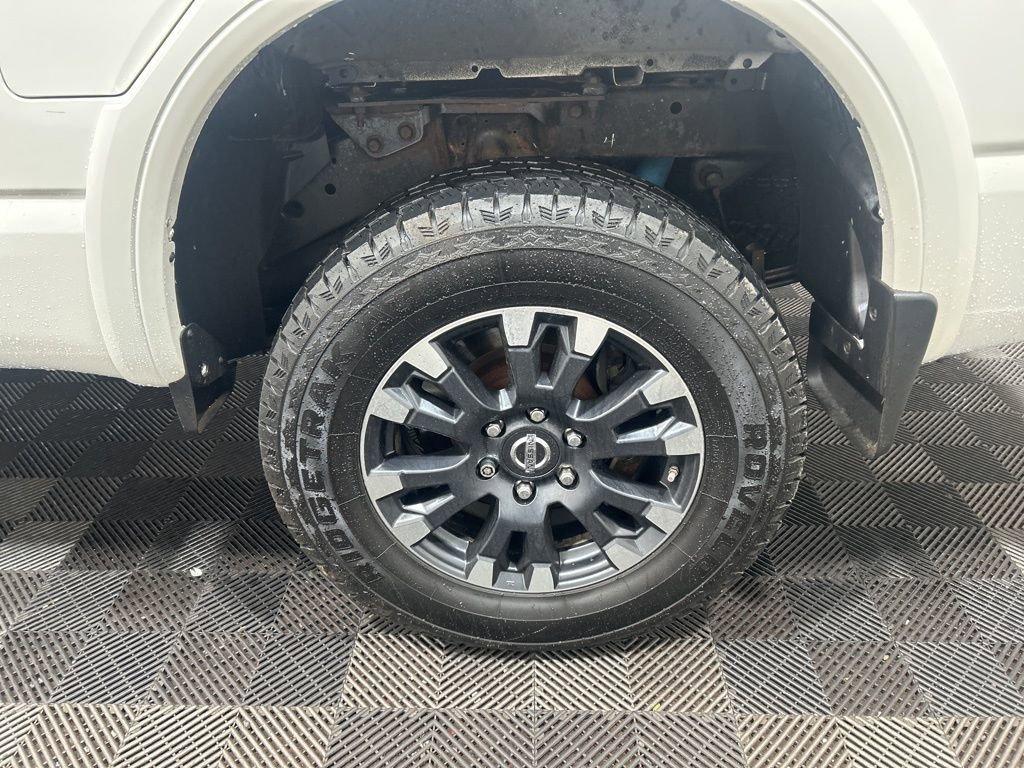 Used 2019 Nissan Titan PRO-4X AWD/4WD image 28