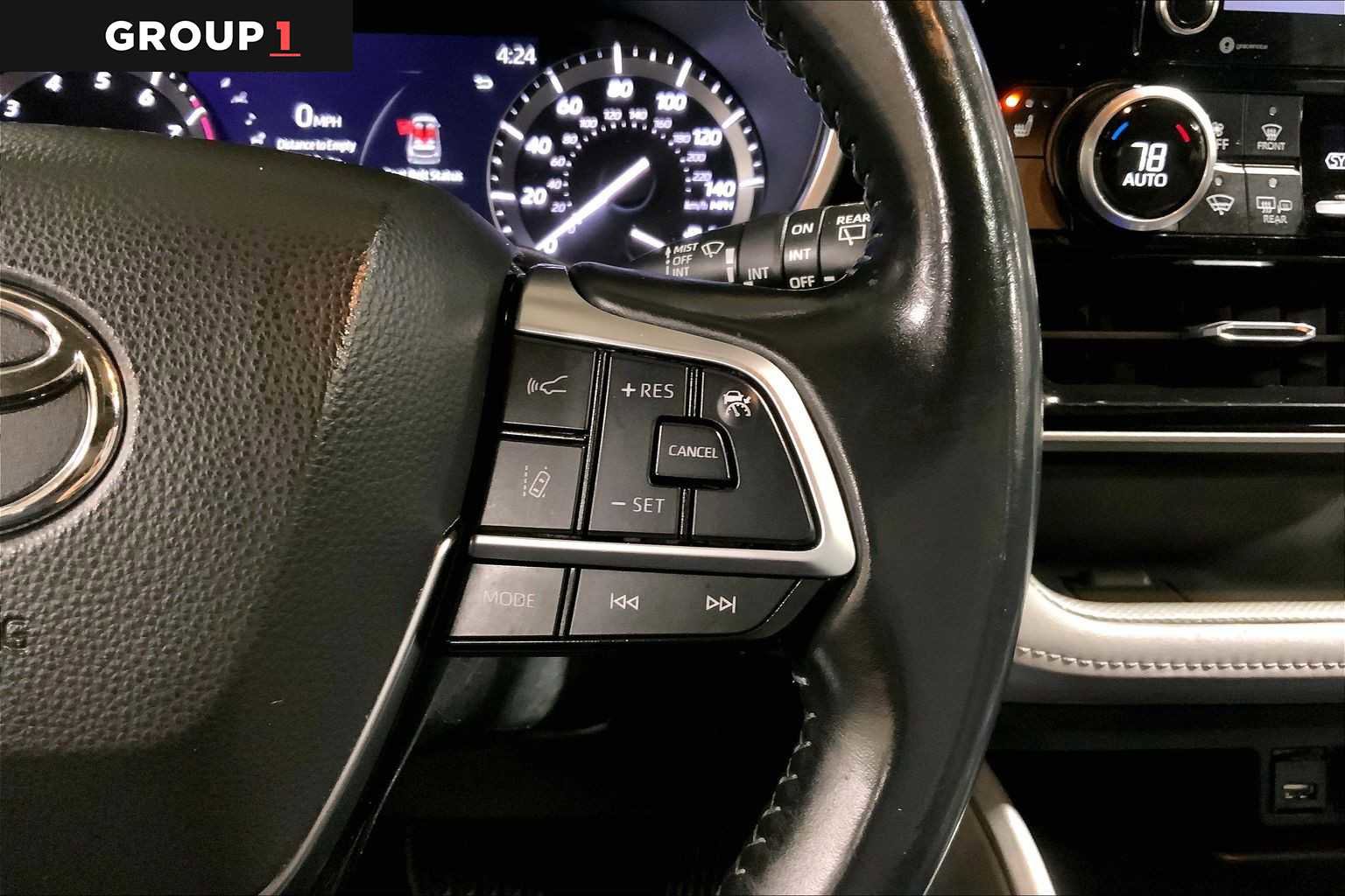 Certified 2021 Toyota Highlander XLE image 25