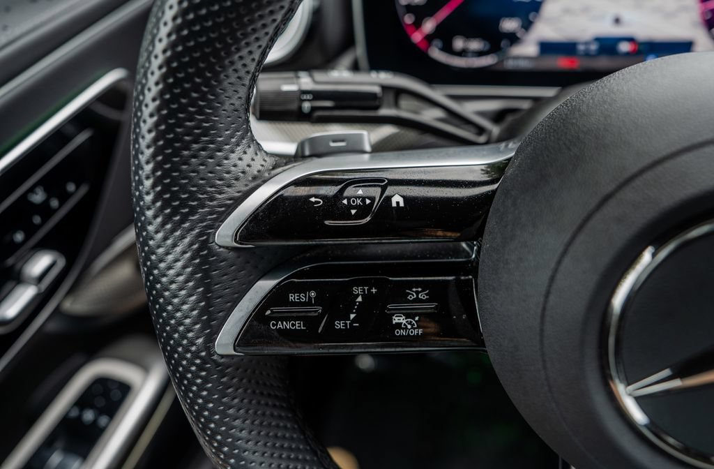 Used 2025 Mercedes-Benz CLE 300 4MATIC Coupe image 6