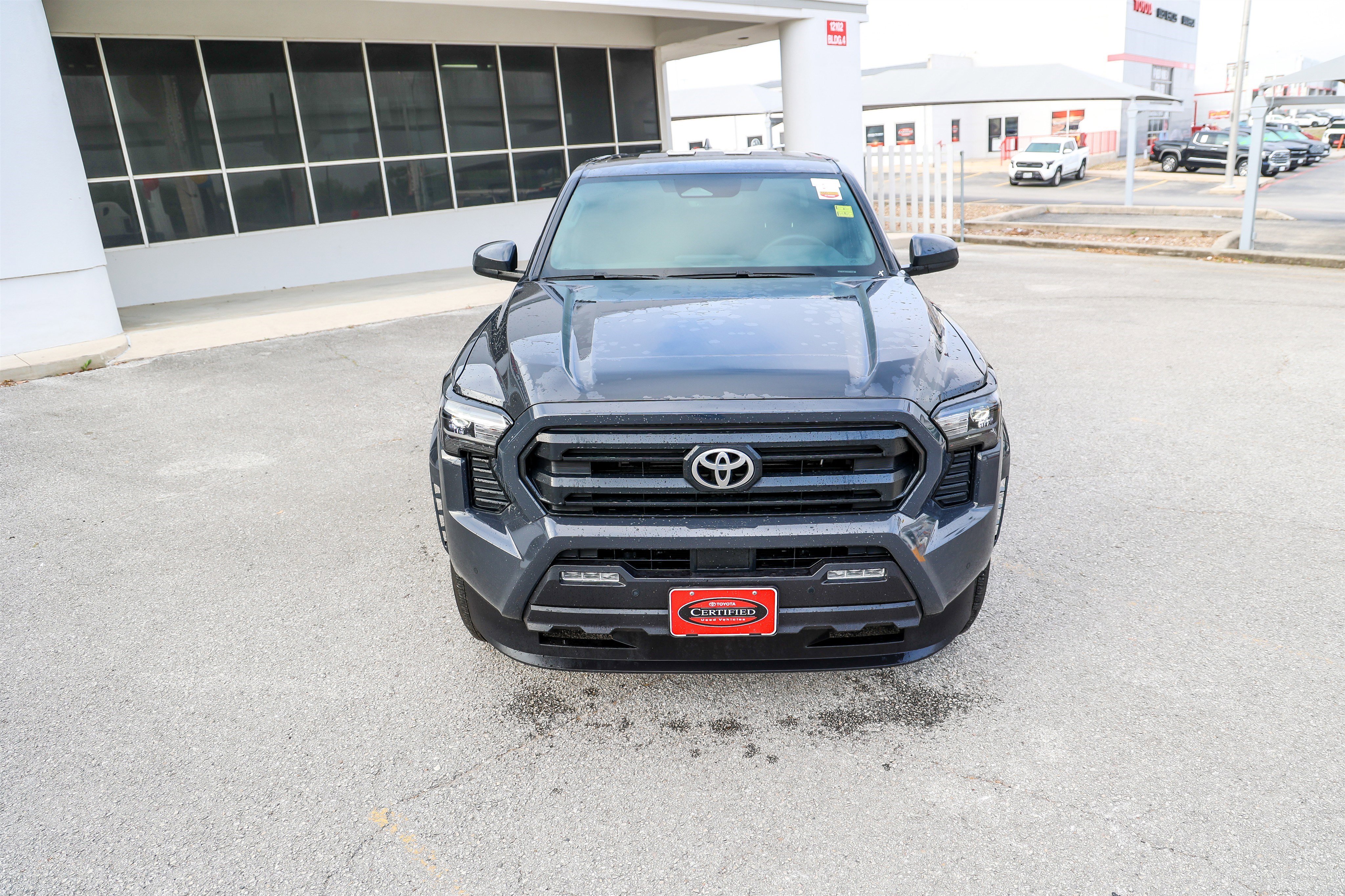 Certified 2025 Toyota Tacoma SR5 w/ SR5 Upgrade Package AWD/4WD image 4