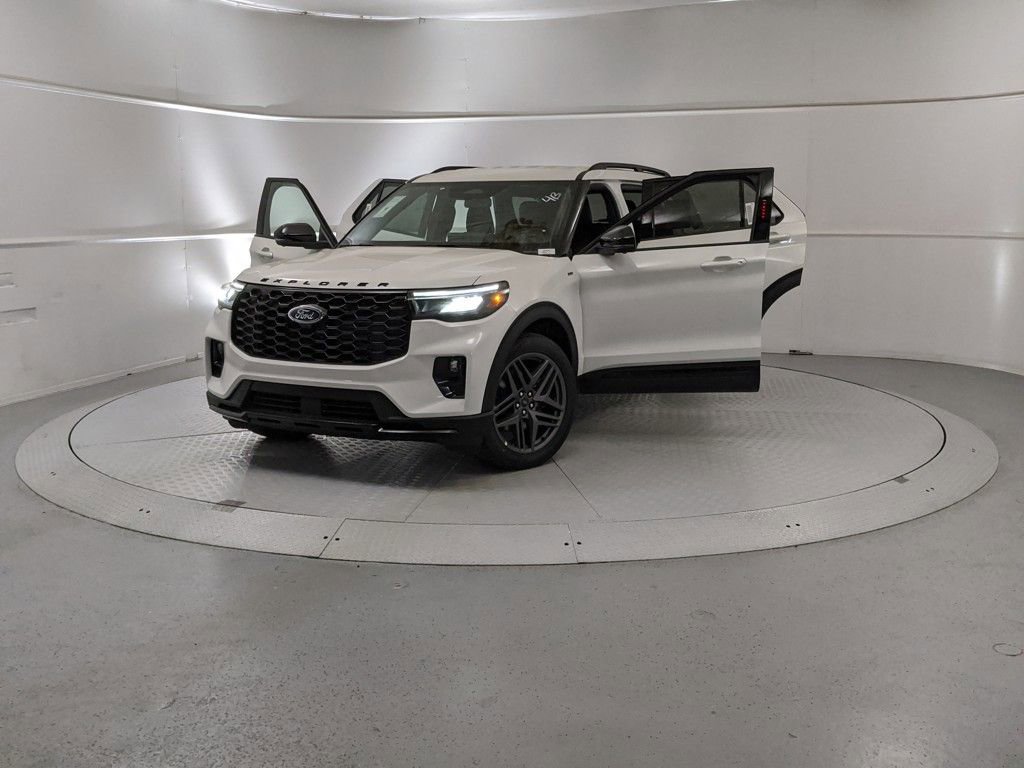New 2025 Ford Explorer ST-Line w/ Premium Package image 12