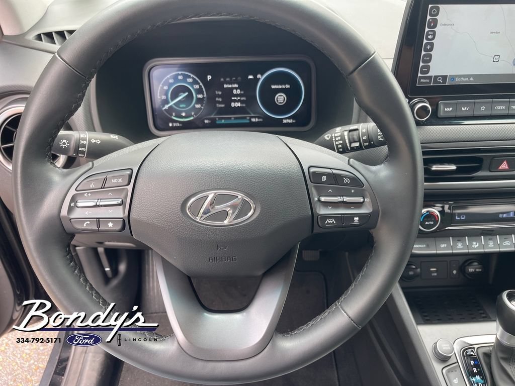Used 2023 Hyundai Kona Limited FWD image 7